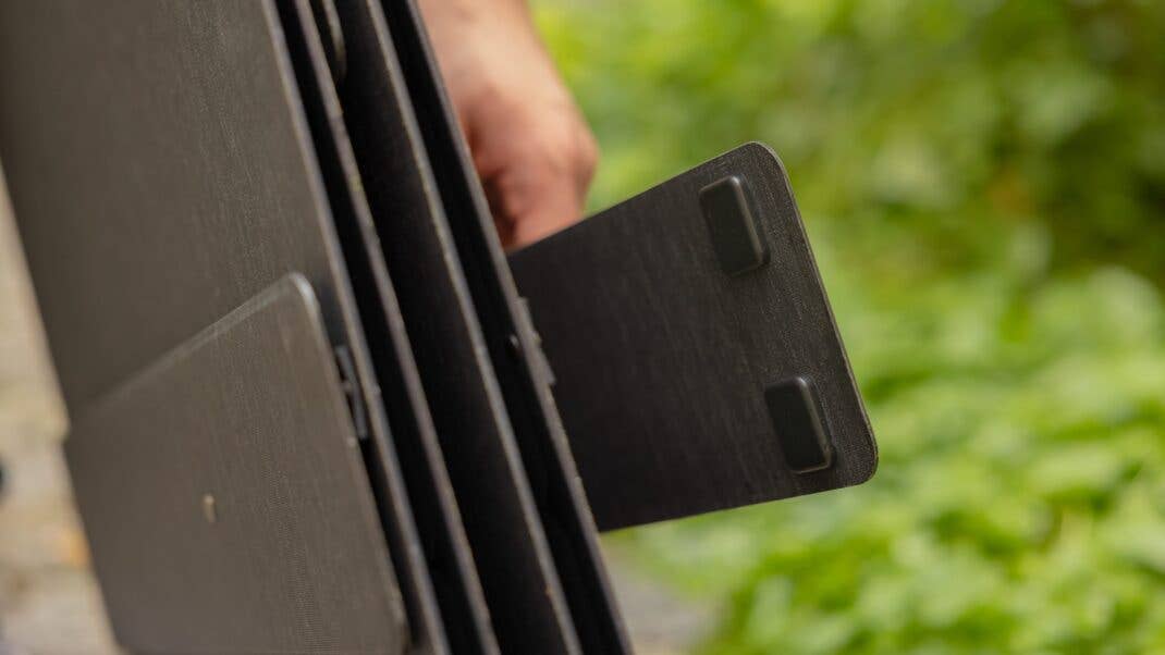 Jackery SolarSaga 200 magnetische Aufstellständer