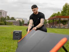 Jackery SolarSaga 200 von vorne