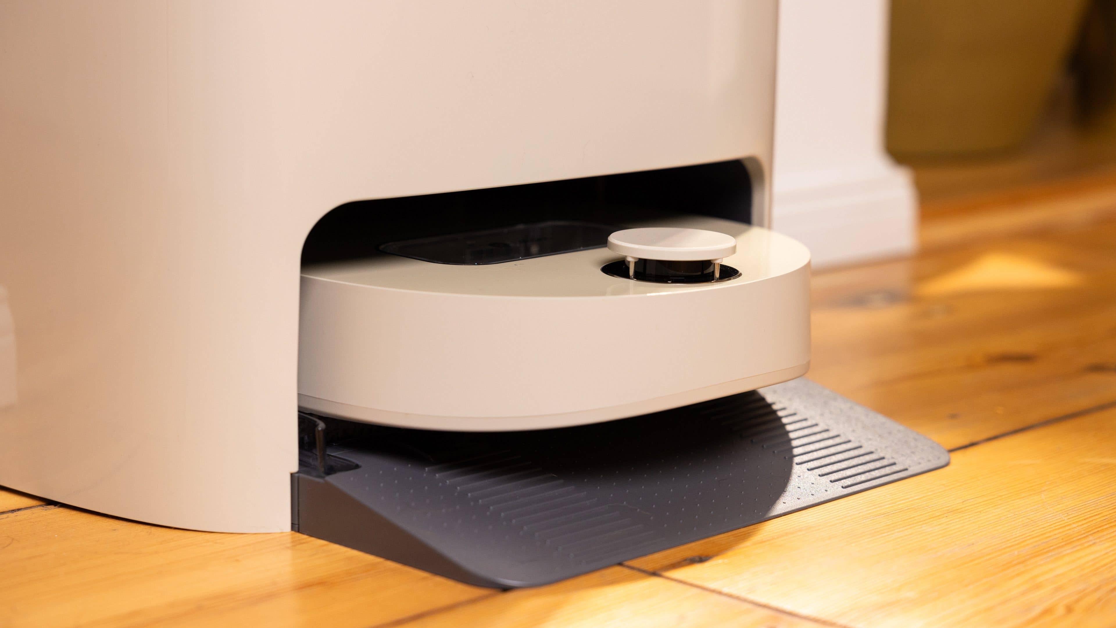 Lefant T1 in der Basisstation