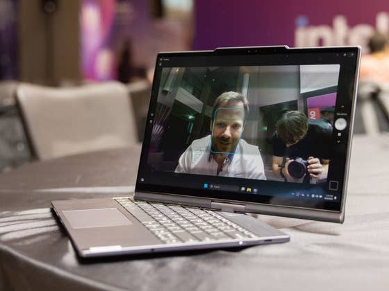 Lenovo zeigt Laptop mit Sprachsteuerung – aber nicht wie Ihr denkt