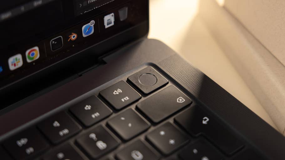 MacBook Pro 14 Zoll (2023): Fingerabdruckleser im Detail