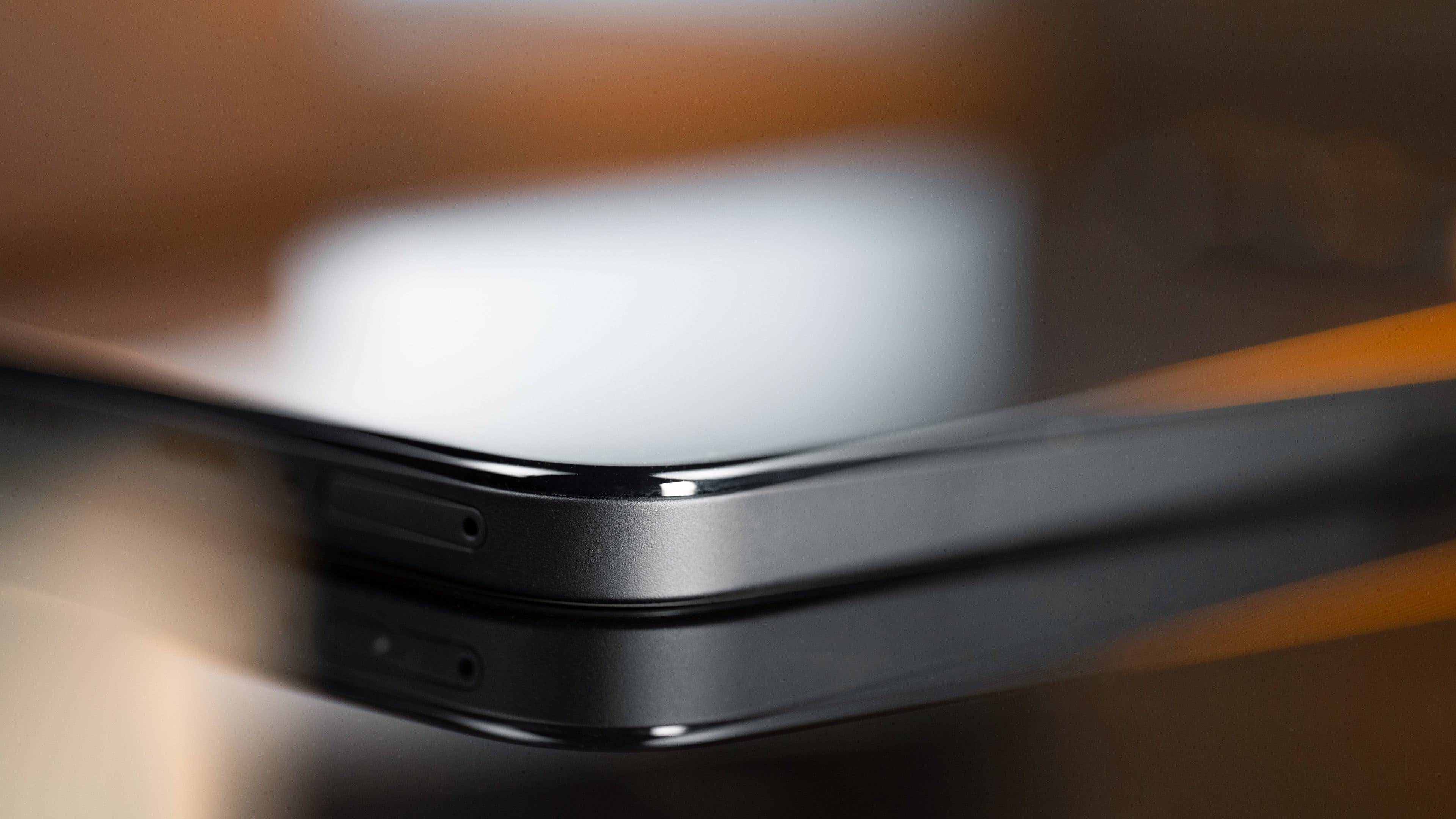 Rahmen des Nothing Phone (2a) im Close-Up