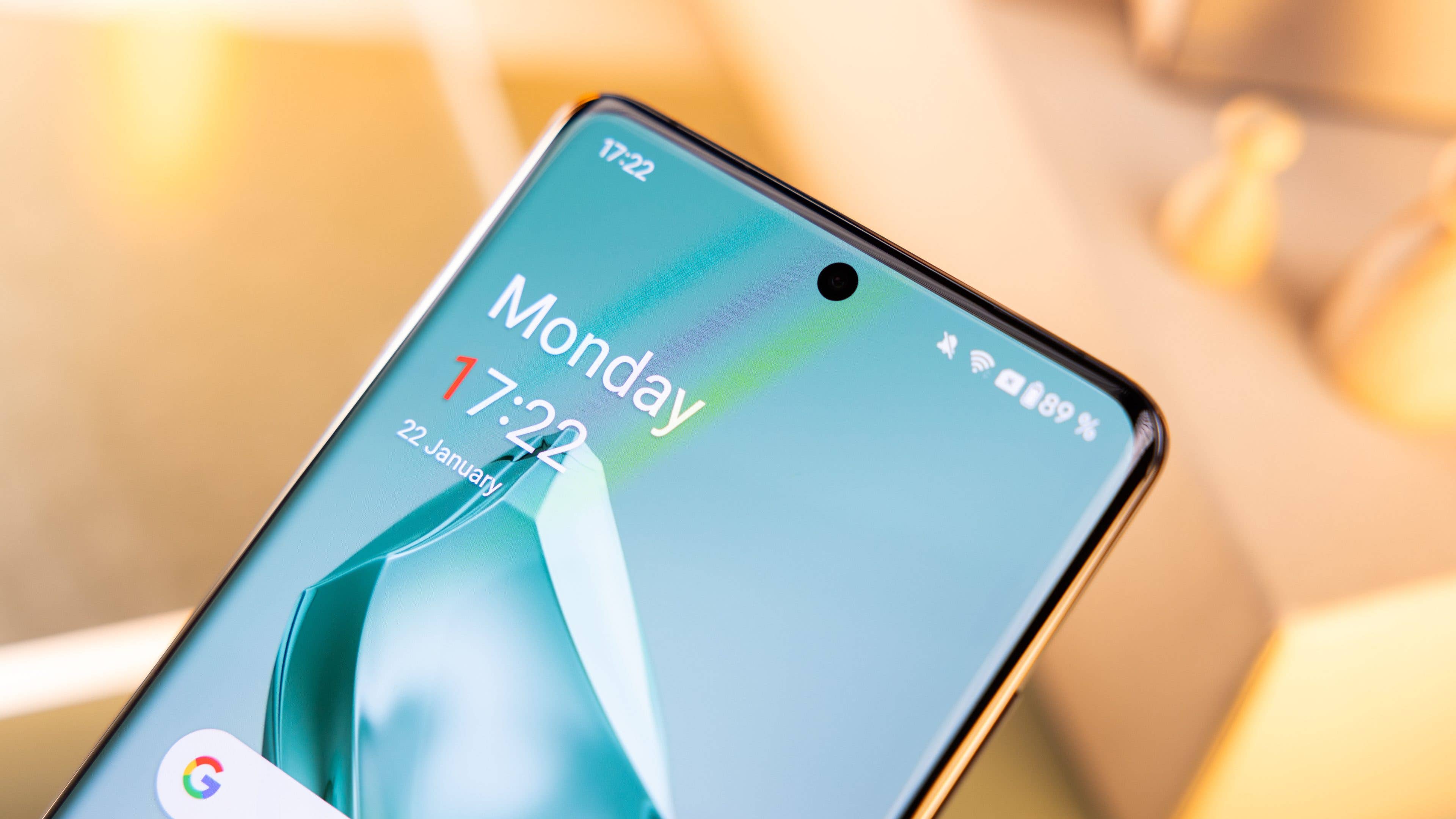 Die Frontkamera des OnePlus 12 im Detail