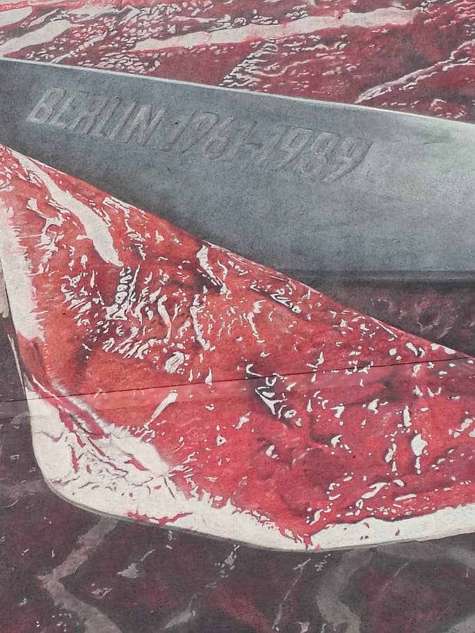 Testbeispiele der OnePlus 12R-Kamera: Tageslicht, Nacht, Selfie.