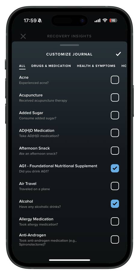Ein Smartphone-Bildschirm zeigt ein Journal für Genesungsinsights mit verschiedenen Gesundheits-Checkboxen.