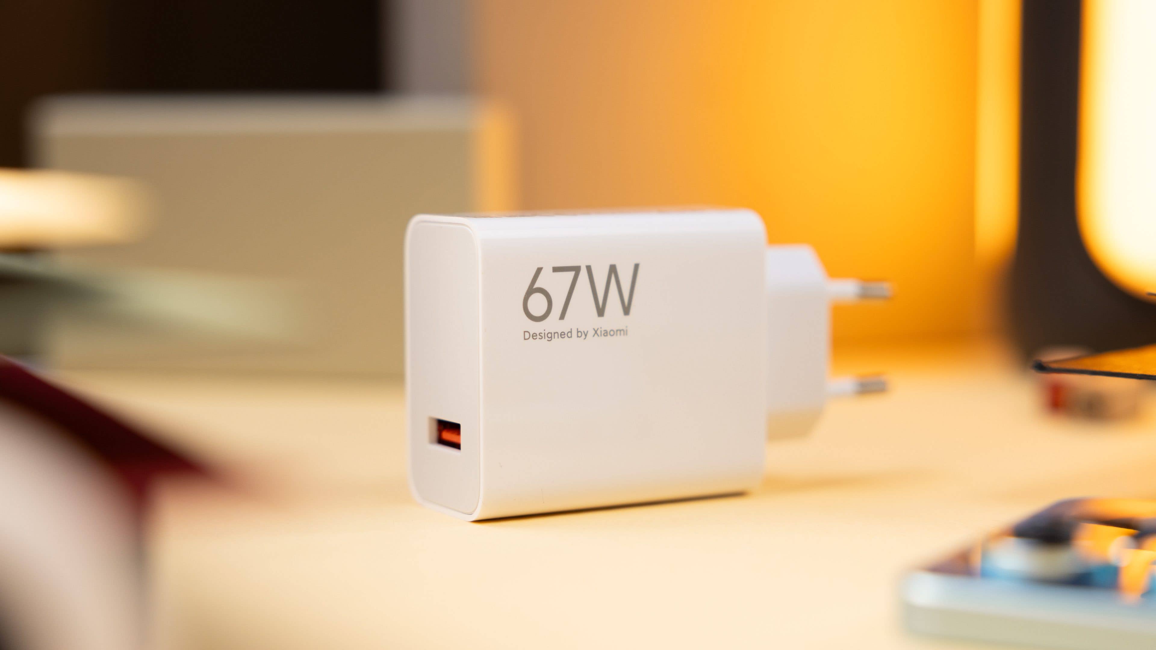 Mitgeliefertes Netzteil des Xiaomi Redmi Note 13 Pro 5G