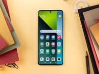 Redmi Note 13 Pro 5G auf dem Tisch mit dem Display nach oben