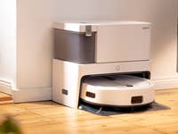 Yeedi Cube in der Station