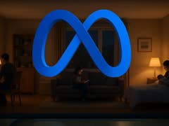 Ein blauer Unendlichkeitssymbol, das Meta darstellt, mit zwei Personen, die zu Hause in einem gemütlichen Ambiente Geräte verwenden.