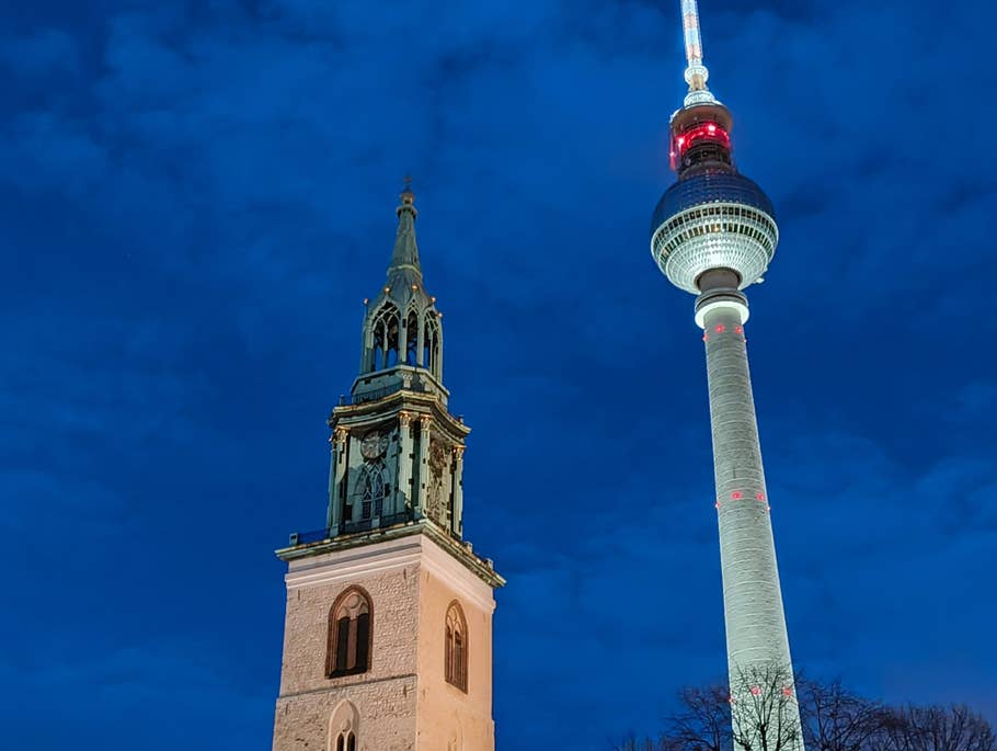 Mit dem Nothing Phone (2a) aufgenommenes Nachtfoto