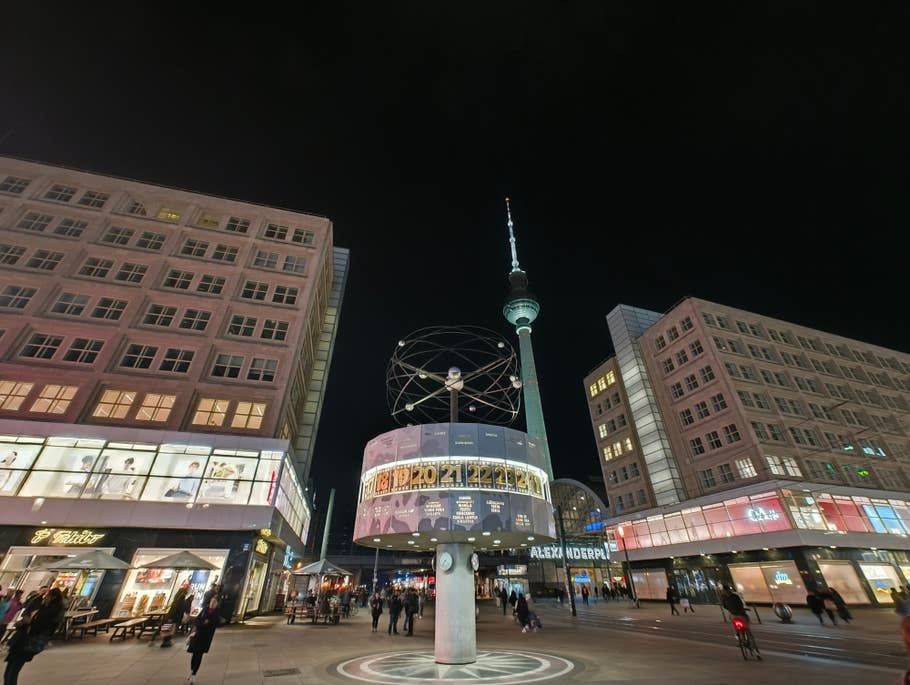 Mit dem Nothing Phone (2a) aufgenommenes Nachtfoto