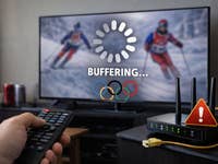 Ein TV mit Olympia-Bildern und einem Buffering-Symbol