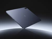 OnePlus Pad 3-Tablet schwebt vor einem dunklen Hintergrund.