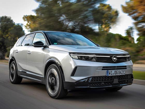 Opel Grandland: Jetzt startet das SUV auch als Teilzeit-Stromer
