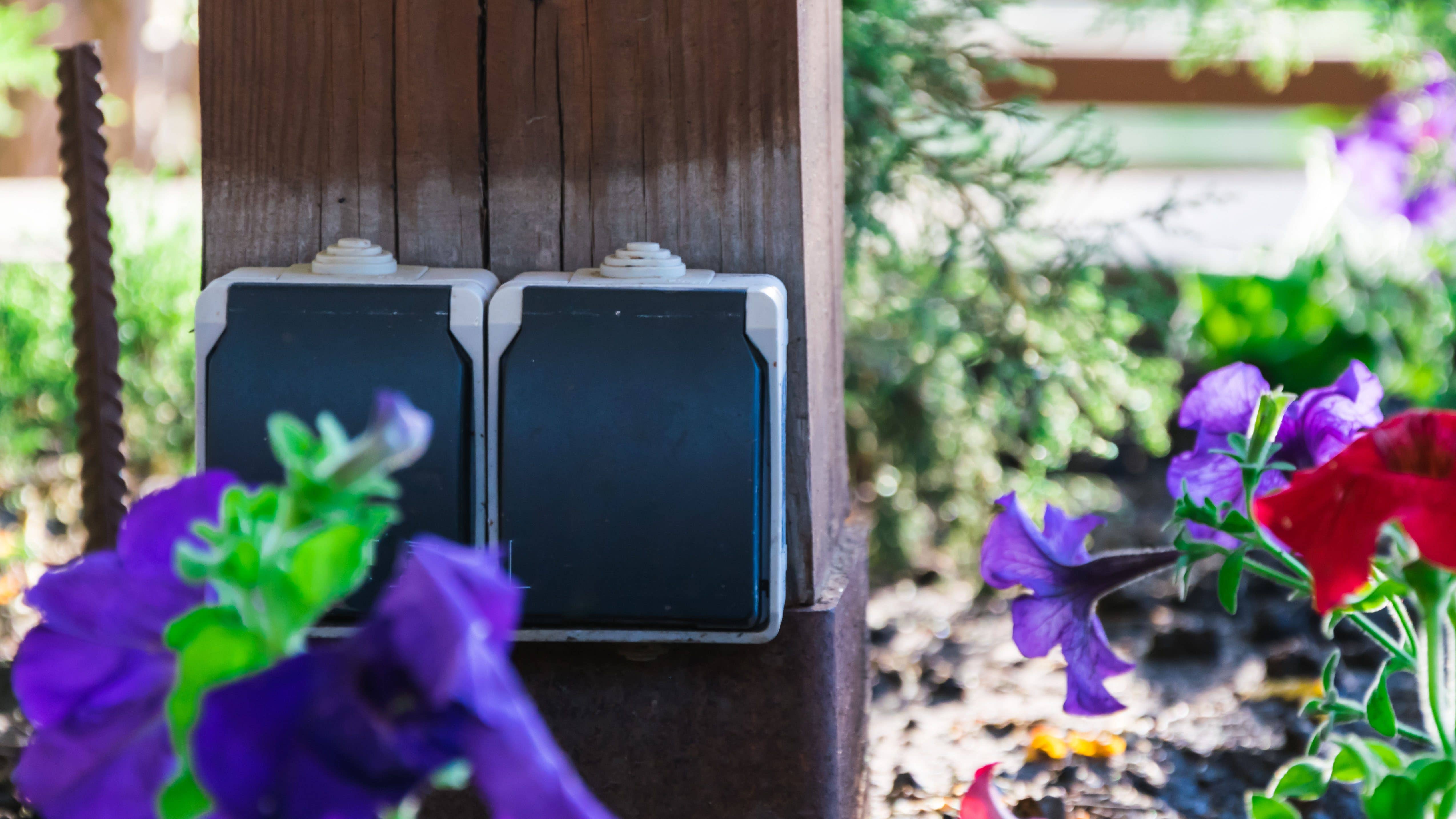 Außensteckdose im Garten