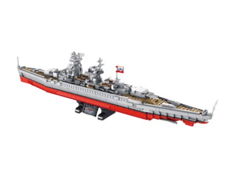 panlos-deutschland-class-battleship-2193176-seitlich-vorn