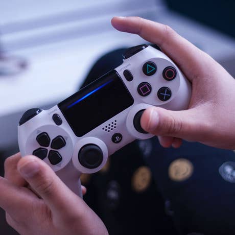 Foto: Spielekonsole Sony PlayStation 4 (500 GB)