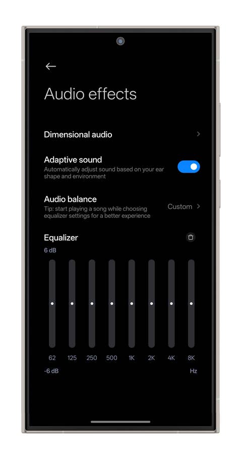 Einstellungsbildschirm für Audioeffekte mit Optionen für adaptive Klang und Equalizer-Anpassungen.