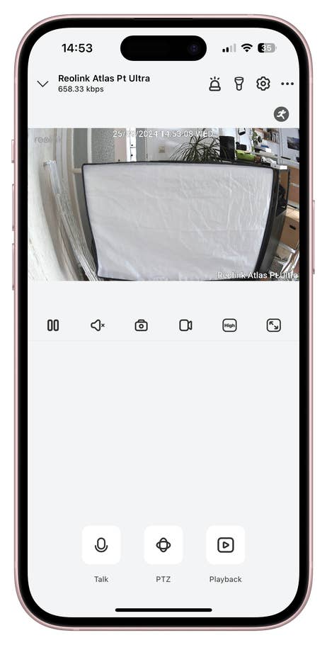 Reolink Atlas PT Ultra Kameraoberfläche mit Live-Übertragung und Steuerungen.
