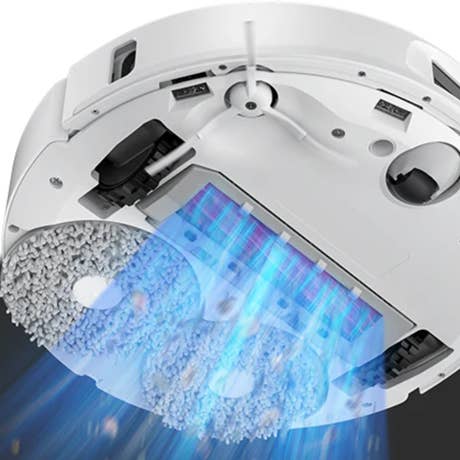 Foto: Saug-wisch-roboter Roborock Qrevo Plus