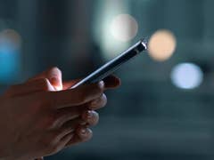 Smartphone in einer Hand