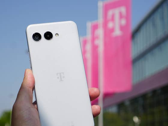 Jetzt erhältlich: Telekoms KI-Phone – Samsung und Apple unter Druck?