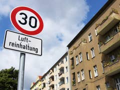 Tempolimit-Schild
