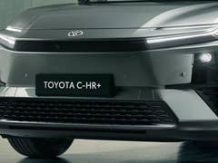 Toyota C-HR+ in der Frontansicht.