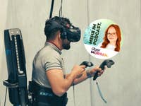 Polizist trainiert mit einer VR-Brille einen Einsatz