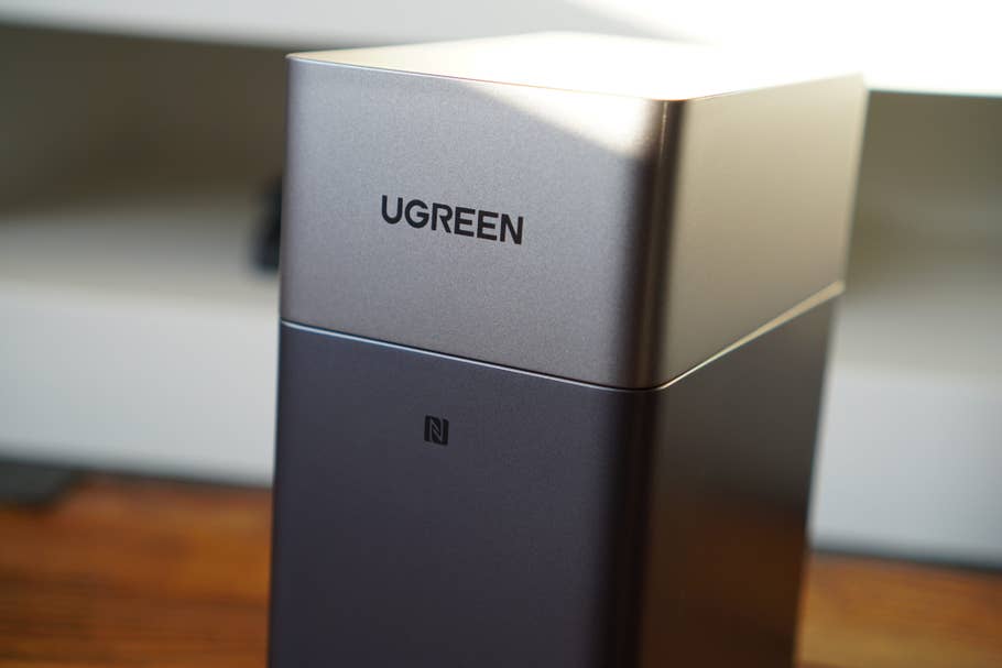 Ugreen NASync DH2300