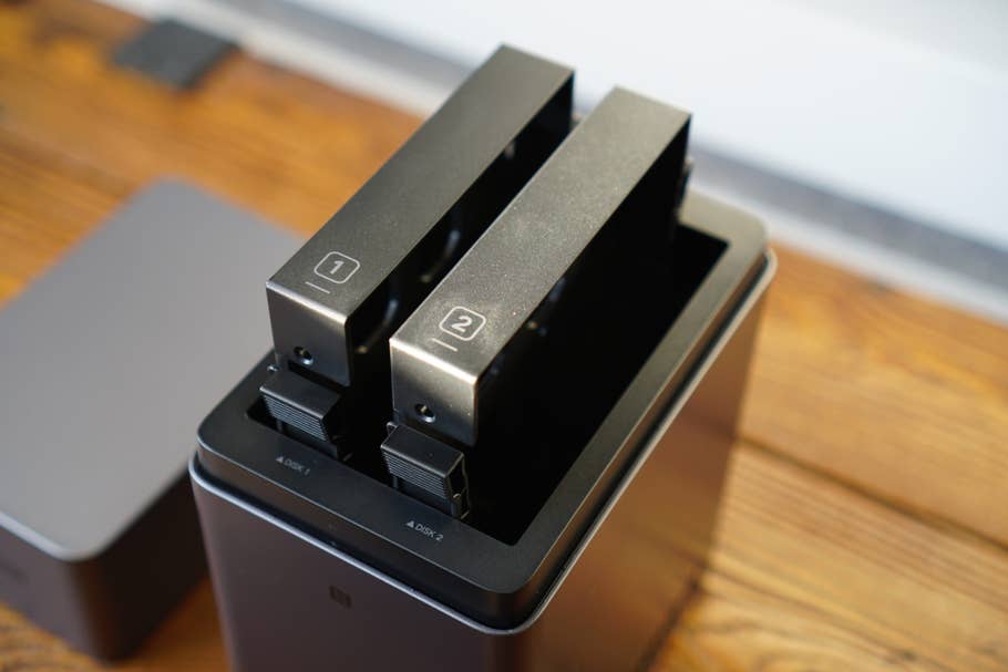 Ugreen NASync DH2300