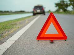 Warndreieck auf der Straße