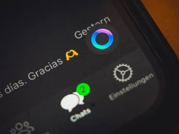 WhatsApp mit blauem Kreis: Wie löscht man die Meta AI aus der Chat-Übersicht?