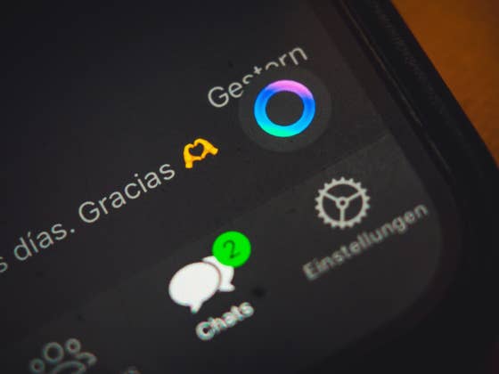 WhatsApp mit blauem Kreis: Wie löscht man die Meta AI aus der Chat-Übersicht?