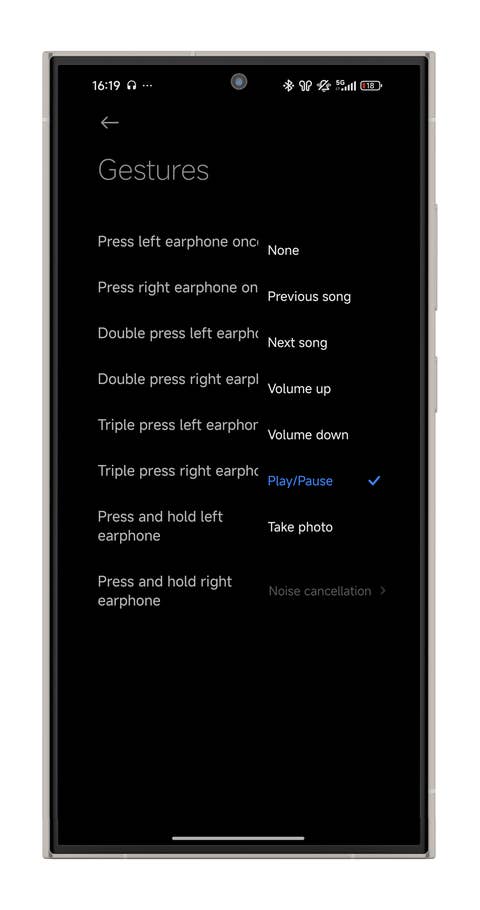 Bildschirm der Xiaomi earbuds-App, auf dem die Gestensteuerung für die Xiaomi Buds 5 angezeigt wird.
