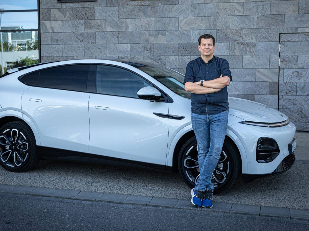 Wie gut ist das SUV-Coupé Xpeng G6 (2025) wirklich? Wir haben es für Euch getestet. Hayo Lücke am Xpeng G6 Performance.