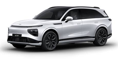 xpeng-g9-rwd-standard-range-2025-seitlich-vorn-weiss