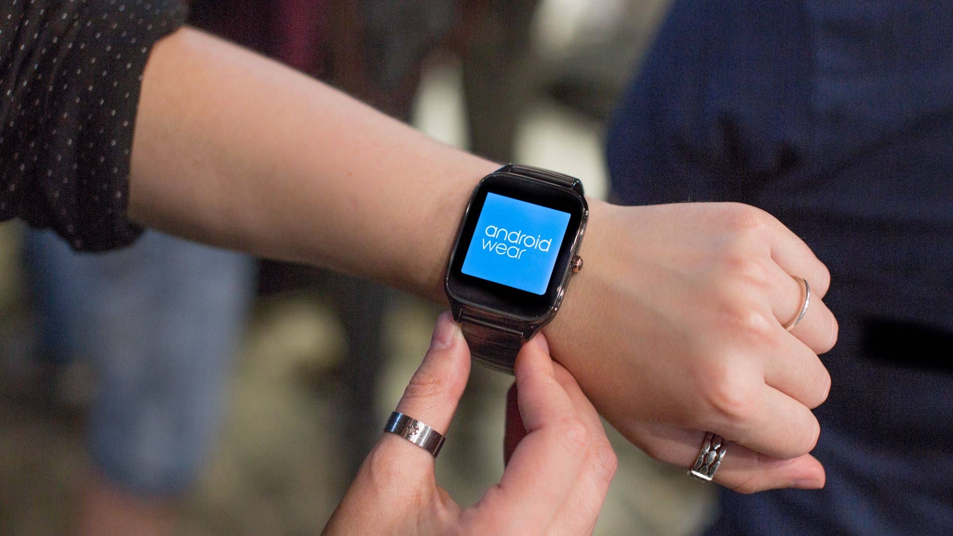 zenwatch 2 ifa 2015 hands on 5