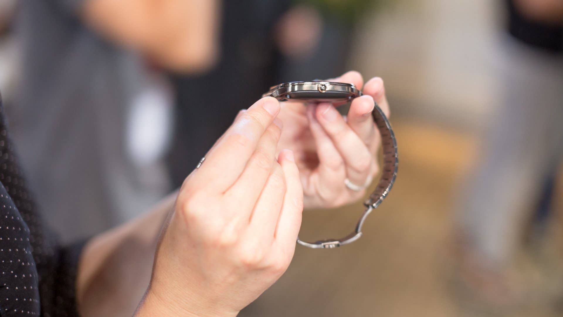 zenwatch 2 ifa 2015 hands on 9